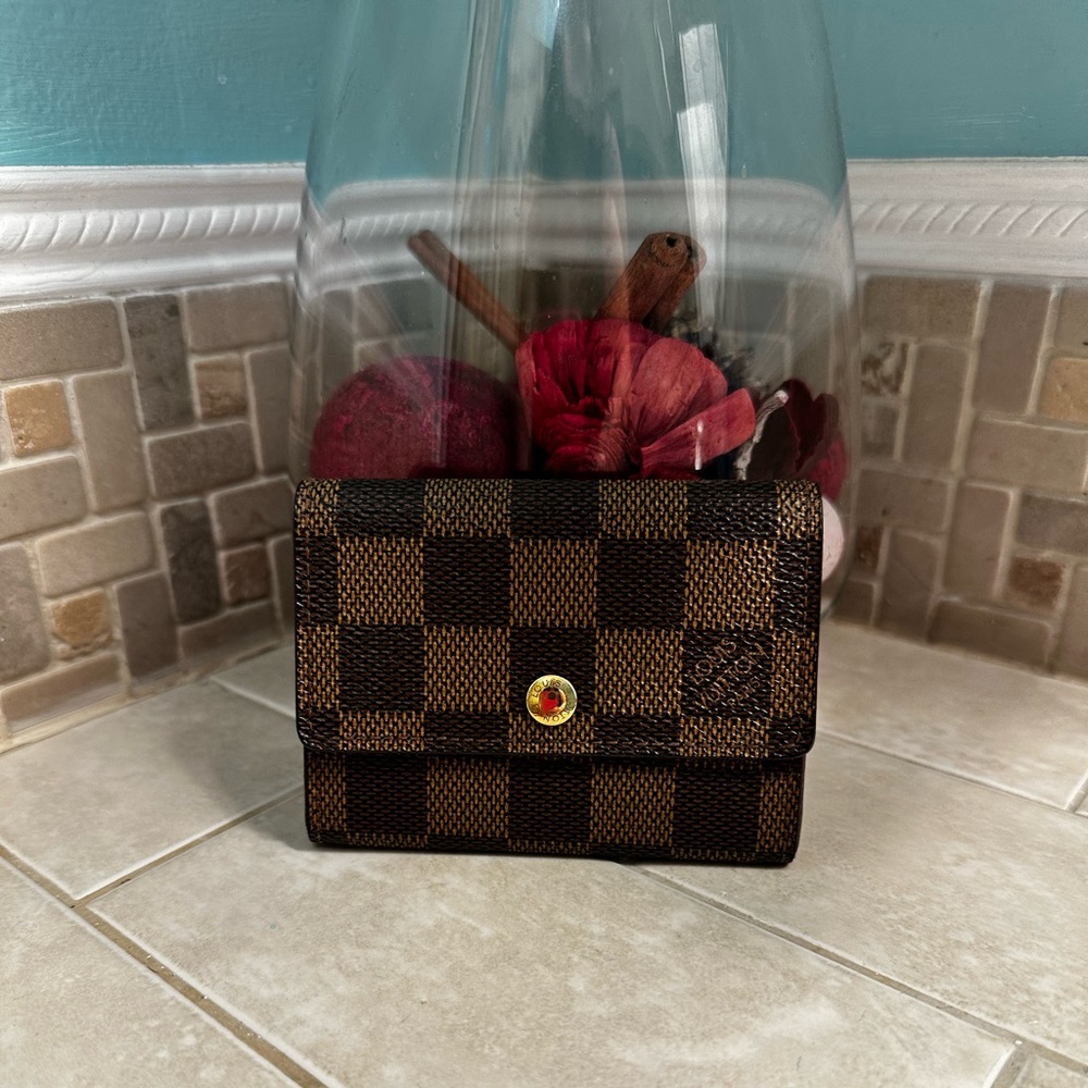 Louis Vuitton Damier Ebene Card & Coin Holder!